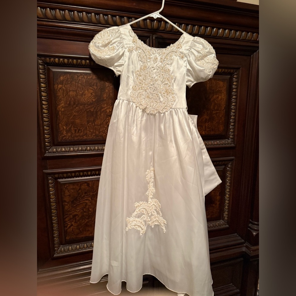 Elegant White Lace Kids Dress
